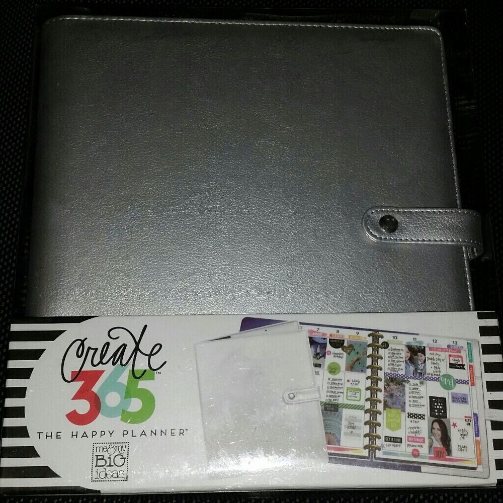 SOLD!! The big happy planner cover and budget